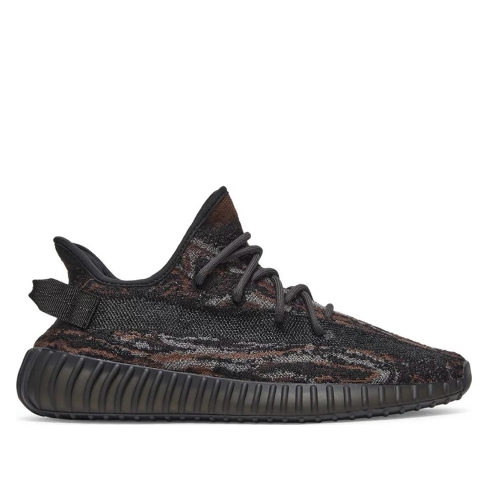 Yeezy Boost 350 V2 Sneakers Men’s 5.5/Women’s 7/7.5